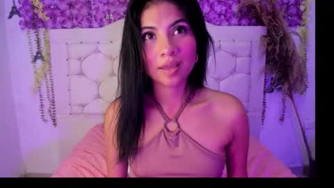 Snapshot of mila_rey25_ chatting on 02.03.26 laura online show from 02.03.26