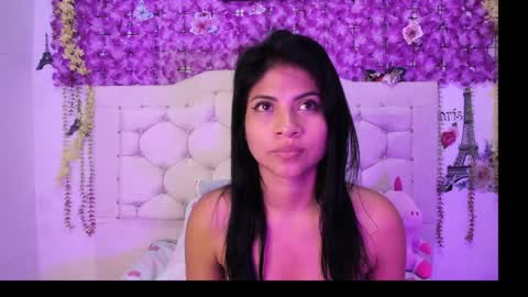 Snapshot of mila_rey25_ chatting on 02.22.26 laura online show from 02.22.26