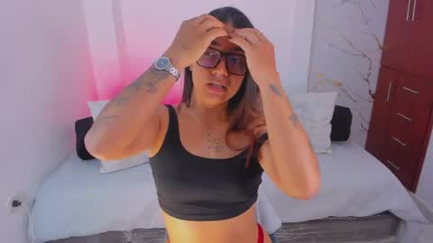 martina online show from 04.06.26