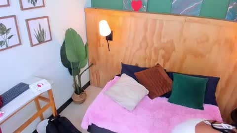 Mila and samy online show from 10.01.25