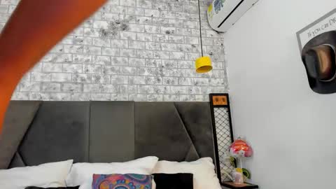 mila online show from 10.02.25