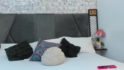 mila online show from 10.05.25