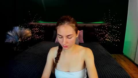 Milla online show from 09.21.25