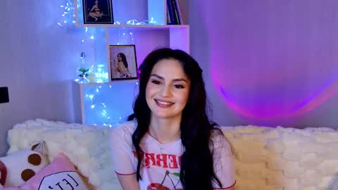 Snapshot of milaasweety chatting on 03.12.26 Mila online show from 03.12.26