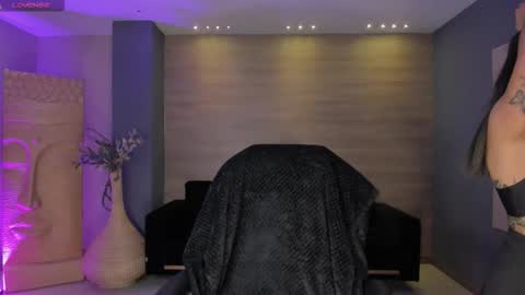 Mila online show from 10.02.25