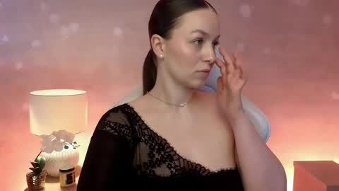 Mila Fleur online show from 05.22.26
