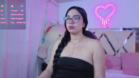 Snapshot of milah_tay chatting on 07.01.26 milah_tay online show from 07.01.26