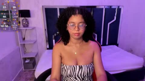 Snapshot of milahall__ chatting on 09.30.25 Milenna online show from 09.30.25