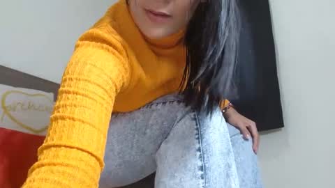 Snapshot of milahot23 chatting on 02.11.25 mila online show from 02.11.25