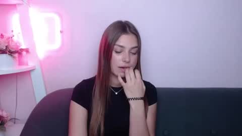 milanaangelas online show from 07.16.26