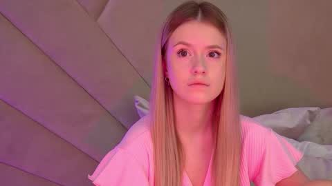 MilanaBalmain online show from 09.22.25