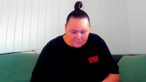 Snapshot of milanabiegert chatting on 03.20.26 Lana online show from 03.20.26