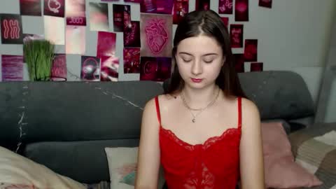 milanaroz online show from 10.04.25