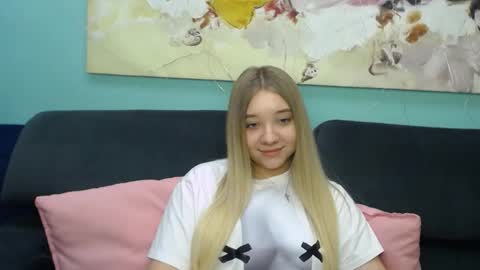 Snapshot of milanasii chatting on 02.28.26 Milana online show from 02.28.26