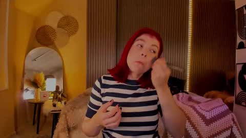 Snapshot of milaniminxx chatting on 11.24.25 aya online show from 11.24.25