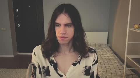 Snapshot of milaslovv chatting on 05.07.26 Mila online show from 05.07.26