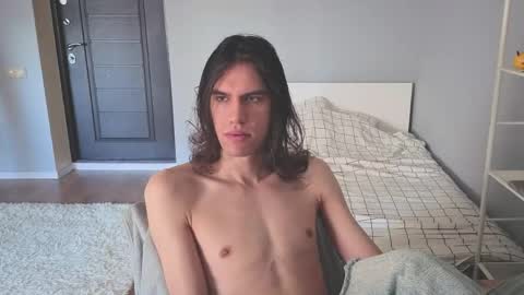 Snapshot of milaslovv chatting on 05.29.26 Mila online show from 05.29.26