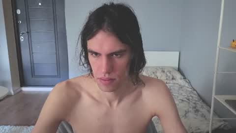 Snapshot of milaslovv chatting on 06.25.26 Mila online show from 06.25.26