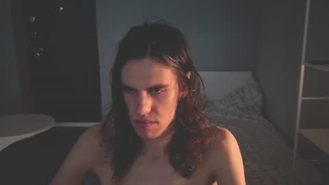 Snapshot of milaslovv chatting on 07.12.26 Mila online show from 07.12.26