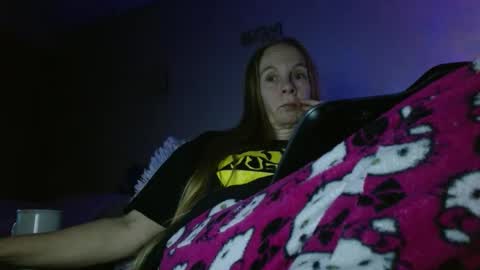 Snapshot of milastoned chatting on 01.10.25 Mila online show from 01.10.25