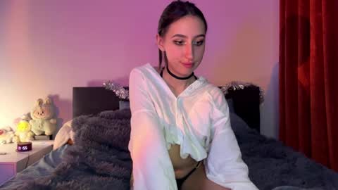 Snapshot of milastretchh chatting on 10.27.25 MIla and Viki online show from 10.27.25