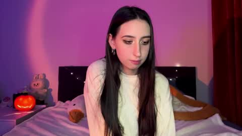 Snapshot of milastretchh chatting on 10.30.25 MIla and Viki online show from 10.30.25