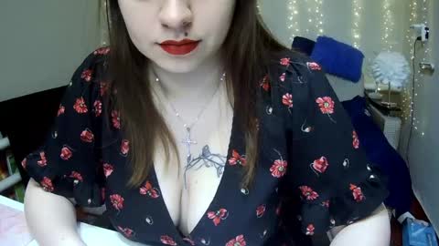 Snapshot of milaxcute chatting on 05.17.26 Milaxcute online show from 05.17.26