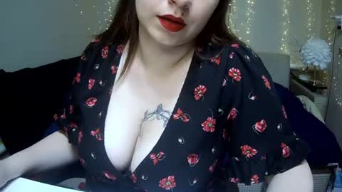 Snapshot of milaxcute chatting on 06.21.26 Milaxcute online show from 06.21.26