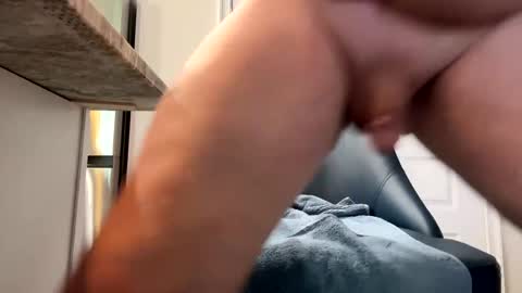 Snapshot of milbert chatting on 10.07.25 milbert online show from 10.07.25