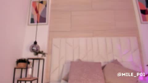 M I L E  online show from 12.18.25