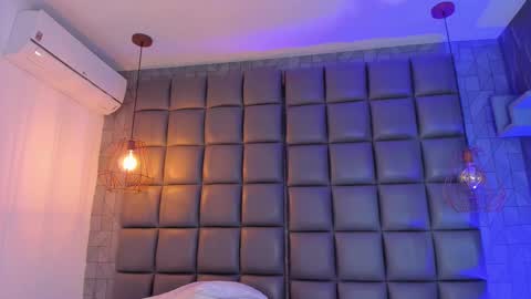 Snapshot of mile_u chatting on 03.02.25 Milena online show from 03.02.25