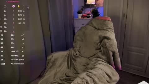 Mia online show from 02.26.25