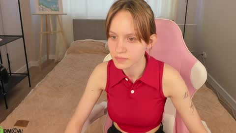 Snapshot of milena_milyan chatting on 04.26.26 Milena online show from 04.26.26