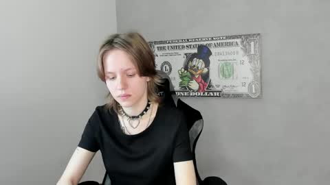 Snapshot of milena_milyan chatting on 05.06.26 Milena online show from 05.06.26