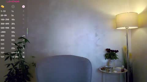 Snapshot of miley_me chatting on 07.22.26 M online show from 07.22.26