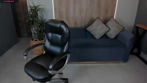 Miley Cruz  IG miley model23 online show from 09.08.25