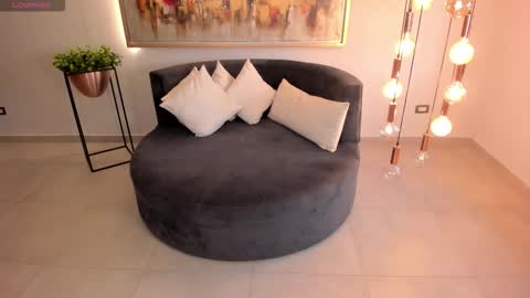 Miley Cruz  IG miley model23 online show from 10.23.25