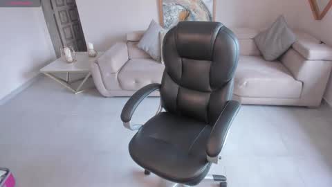 Miley Cruz  IG miley model23 online show from 01.10.26