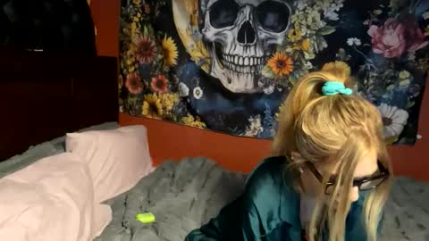 Snapshot of milf4everjenna chatting on 02.23.26 milf4everjenna online show from 02.23.26