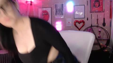 Snapshot of milf_lacey chatting on 02.16.25 Milf Lacey online show from 02.16.25