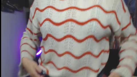 Snapshot of milf_valeria chatting on 11.18.25 Valeria online show from 11.18.25