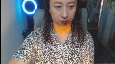 Snapshot of milf_valeria chatting on 11.20.25 Valeria online show from 11.20.25