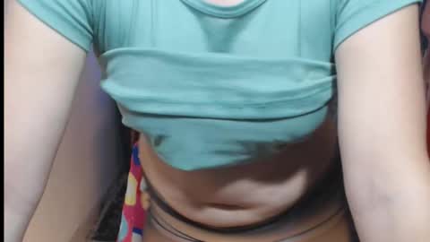 Snapshot of milf_valeria chatting on 12.04.25 Valeria online show from 12.04.25