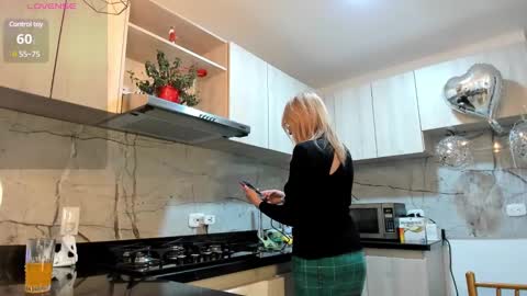 Snapshot of milfashley chatting on 01.09.25 ASHLEY online show from 01.09.25