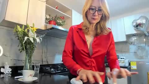 Snapshot of milfashley chatting on 01.26.25 ASHLEY online show from 01.26.25