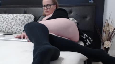 milfa online show from 02.16.25