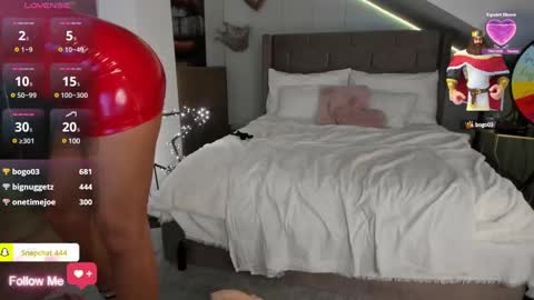 Snapshot of milfblondy chatting on 12.09.24 Ingrid online show from 12.09.24