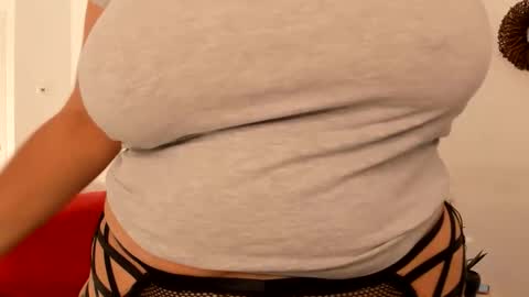 MilfElla online show from 11.29.25