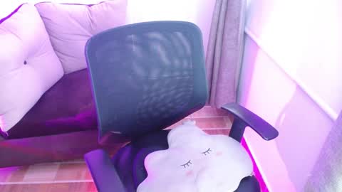Snapshot of milfrosalie chatting on 02.02.25 Rosalie online show from 02.02.25