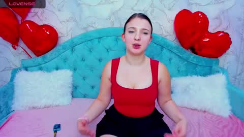 Snapshot of milinafox chatting on 02.12.25 milinafox online show from 02.12.25